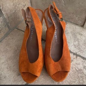 Womens Jeffrey Campbell peep toe Ibiza heel platform 8. Rust color